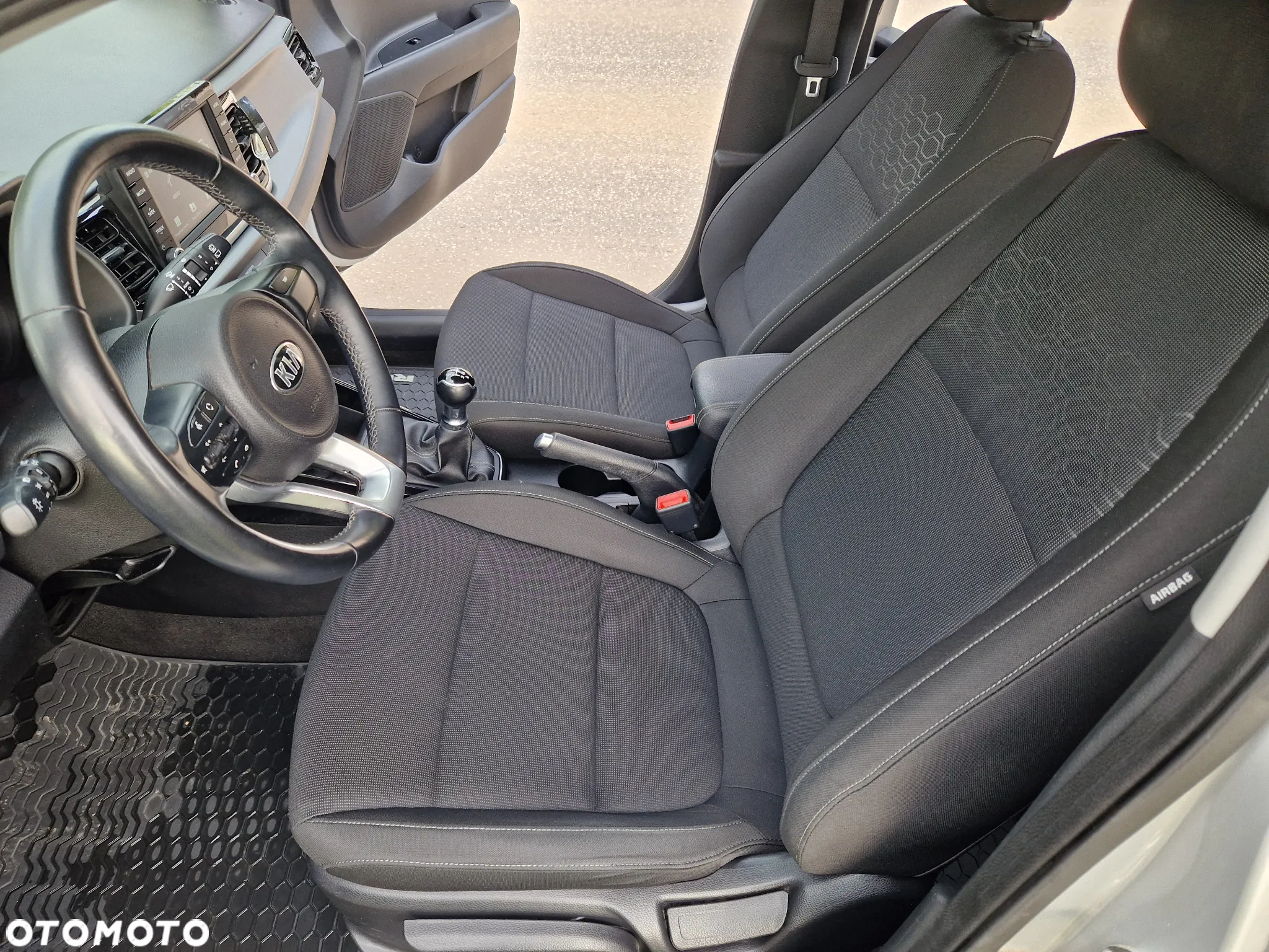 Kia Rio 1.2 XL - 23