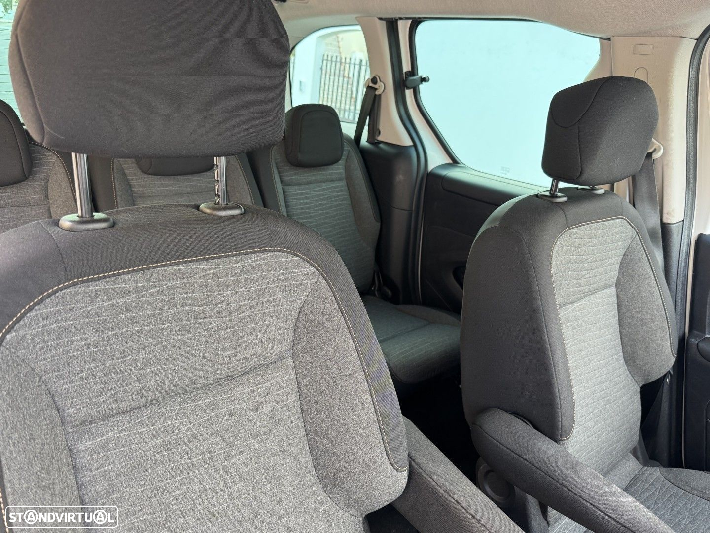 Citroën Berlingo 1.2 PureTech M Shine - 9
