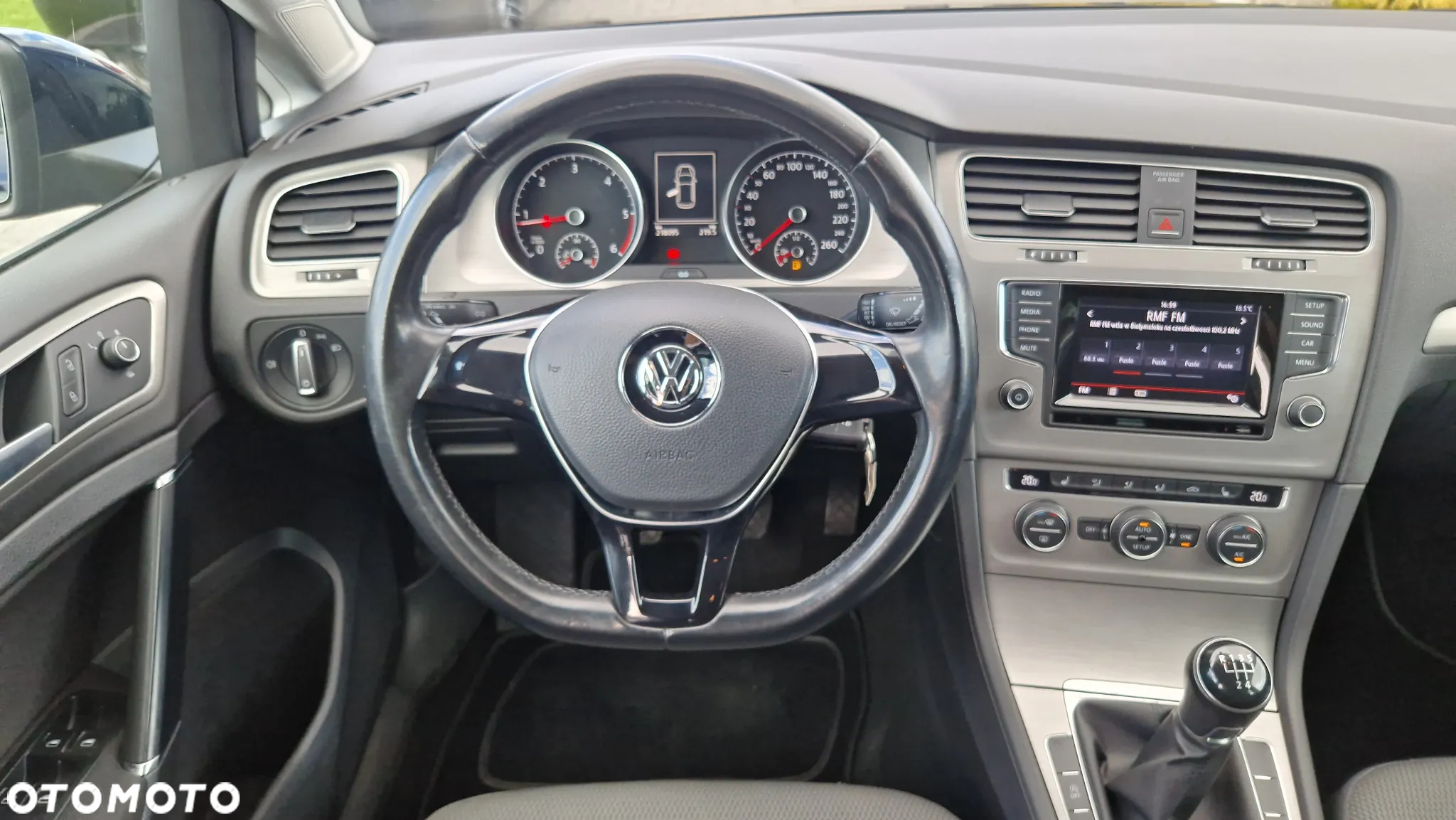 Volkswagen Golf VII 1.6 TDI BMT Comfortline - 9