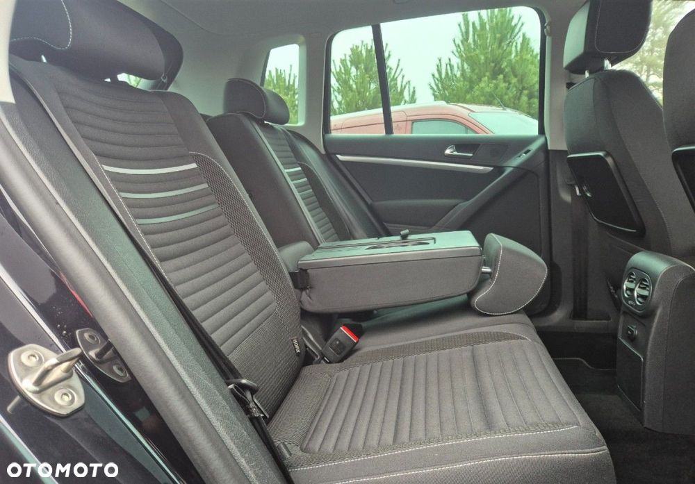 Volkswagen Tiguan - 11
