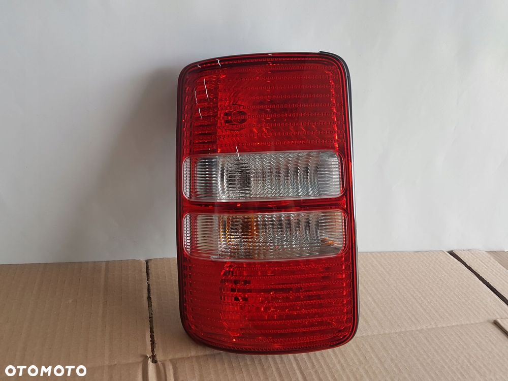 lampa tył lewa vw caddy iii 10-15 2k5945095 igła!!