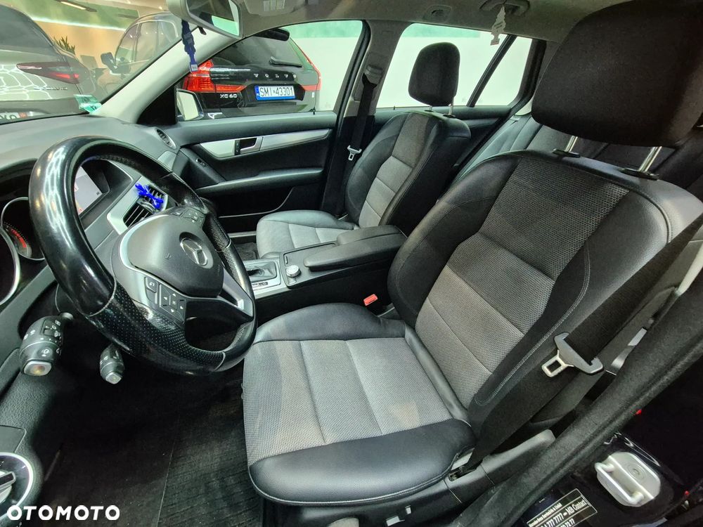 Mercedes-Benz Klasa C 200 T CGI Automatik BlueEFFICIENCY Avantgarde - 26