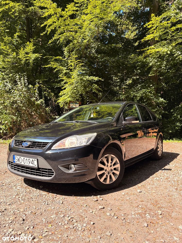 Ford Focus 1.6 Ambiente - 2