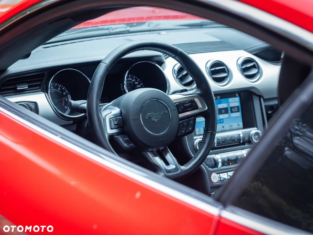Ford Mustang 5.0 V8 GT - 27