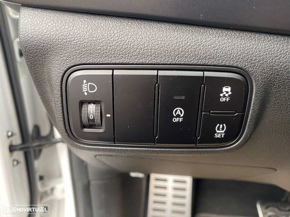 Hyundai Bayon 1.0 T-GDI Premium DCT - 17