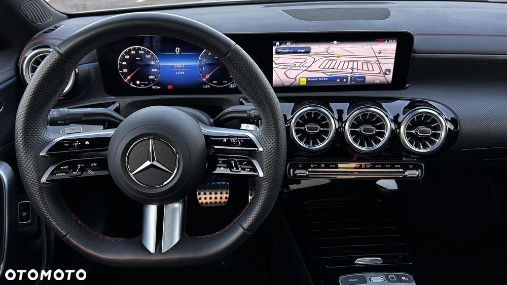 Mercedes-Benz GLA - 14