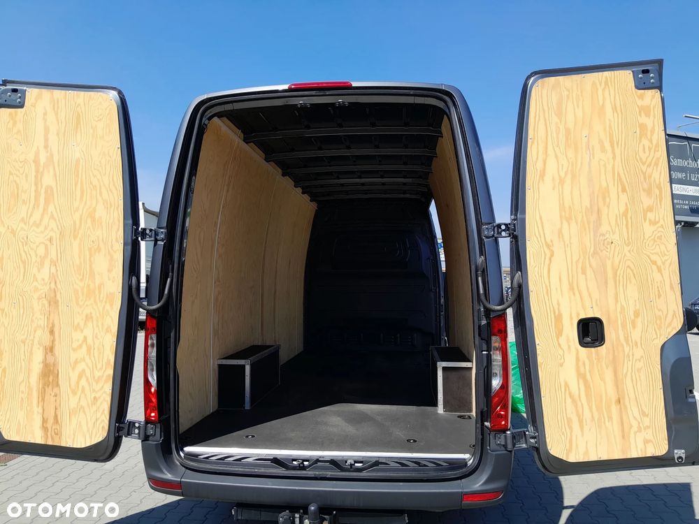 Mercedes-Benz Sprinter - 17