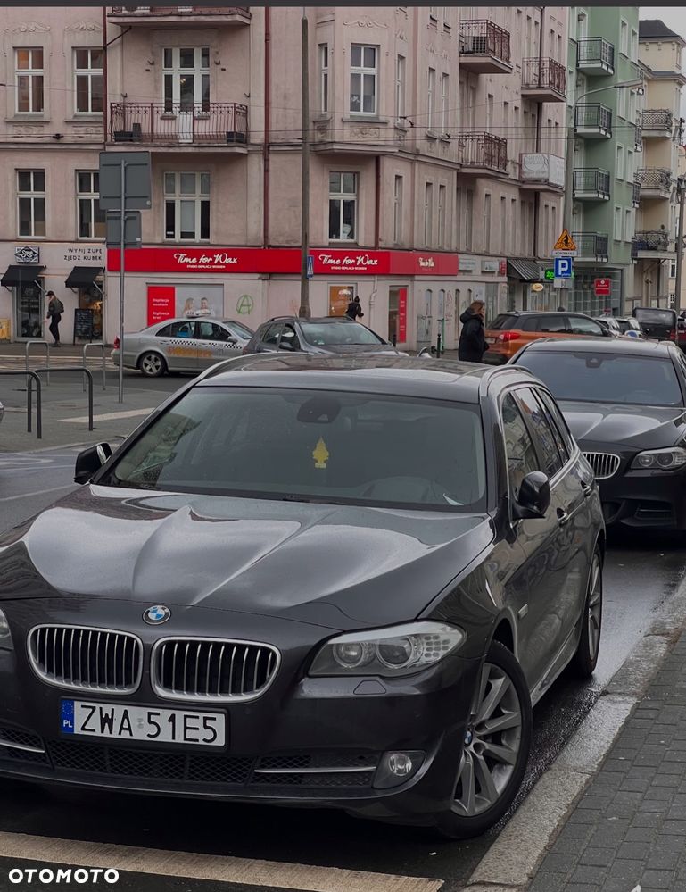 BMW Seria 5 525d Sport-Aut Luxury Line - 2