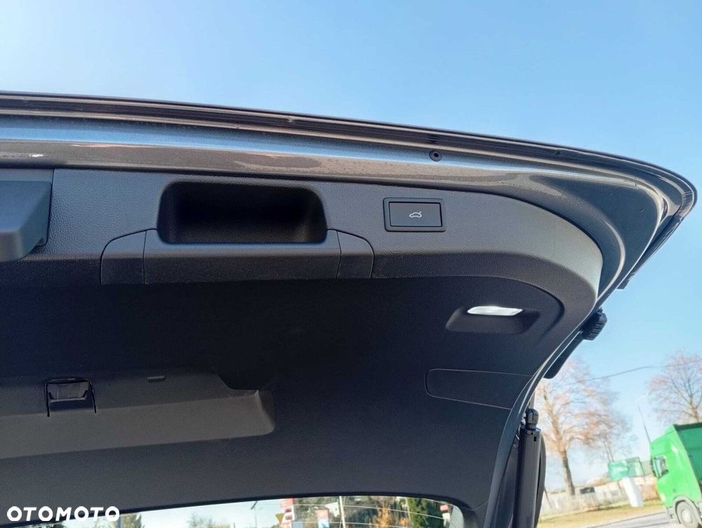 Skoda Superb 2.0 TDI SCR Edition 130 DSG - 20