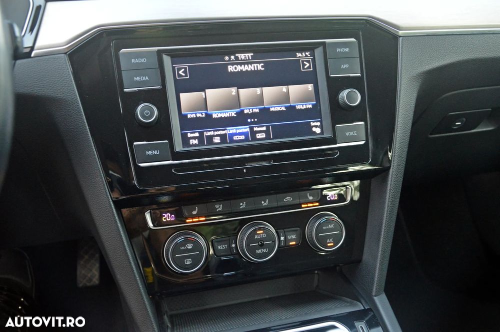 Volkswagen Passat 2.0 TDI DSG Highline - 34