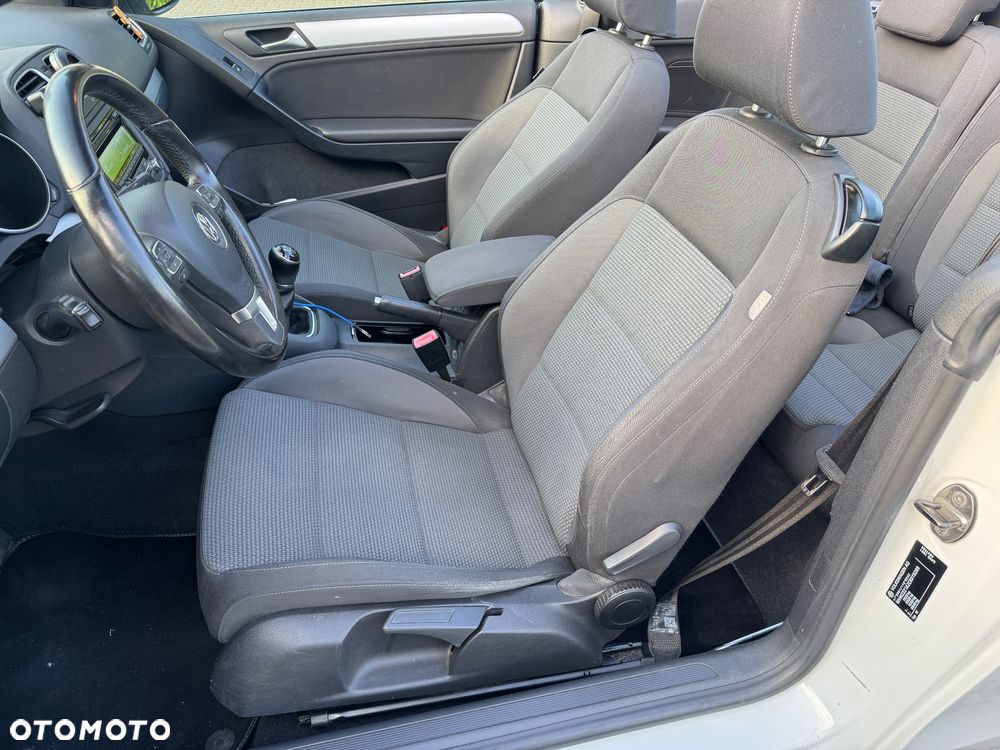 Volkswagen Golf - 11