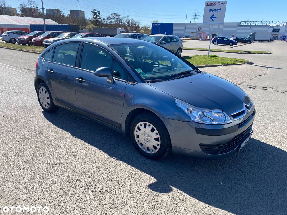 Citroën C4 1.6 16V Confort - 8