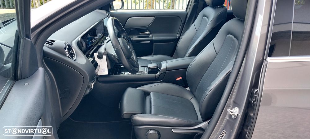 Mercedes-Benz GLA 180 d 8G-DCT - 15