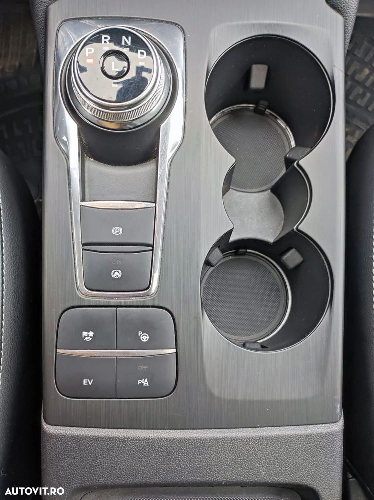 Ford Kuga 2.5 Duratec PHEV Titanium X - 14