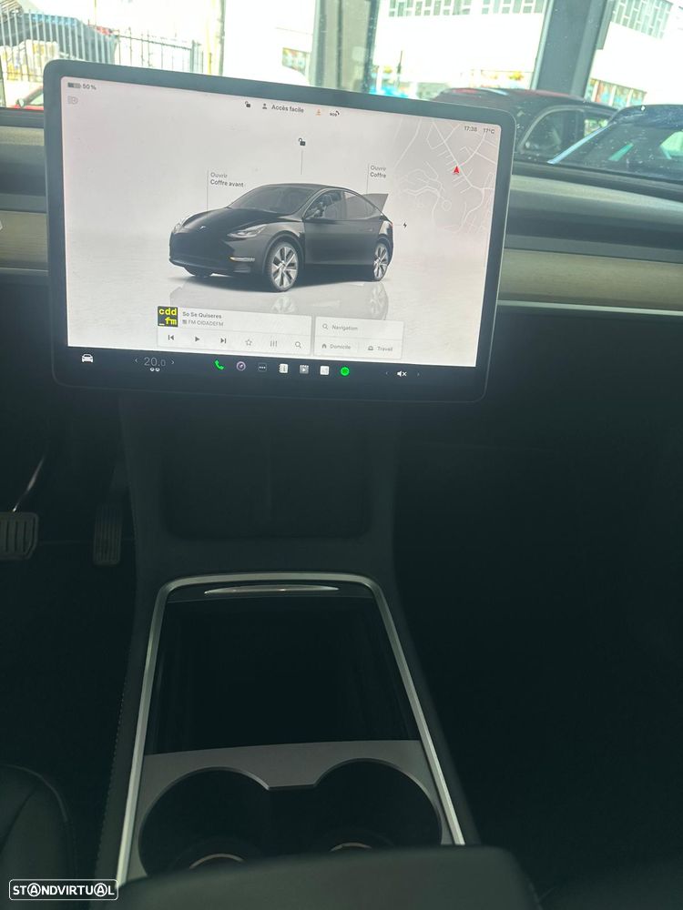 Tesla Model Y Standard RWD - 13