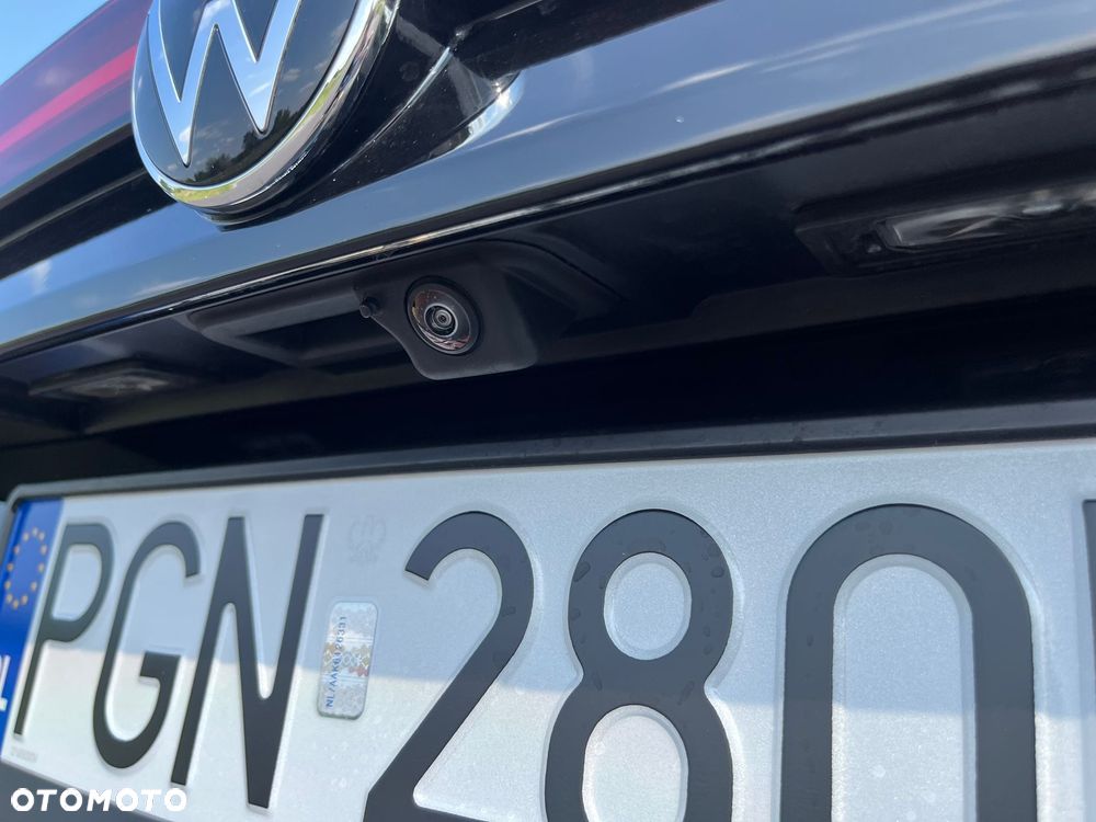 Volkswagen Passat 2.0 TDI SCR DSG Business - 19