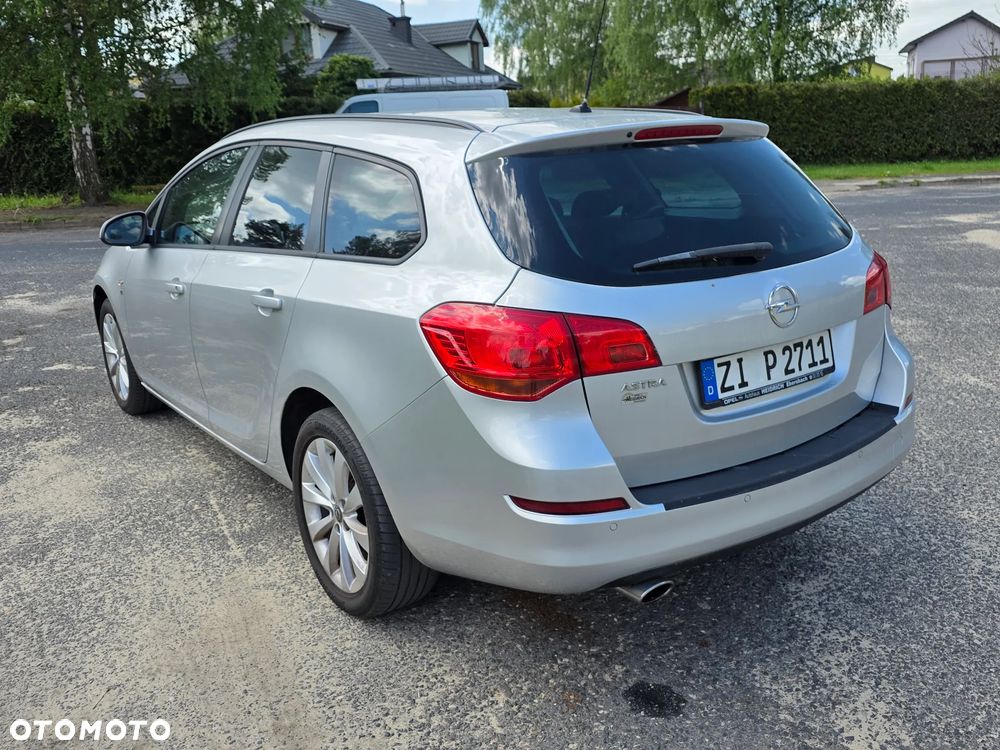 Opel Astra - 4