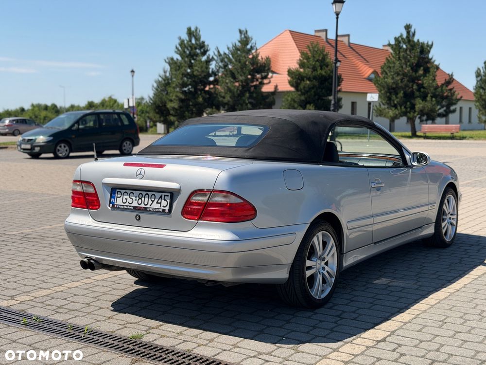 Mercedes-Benz CLK - 17