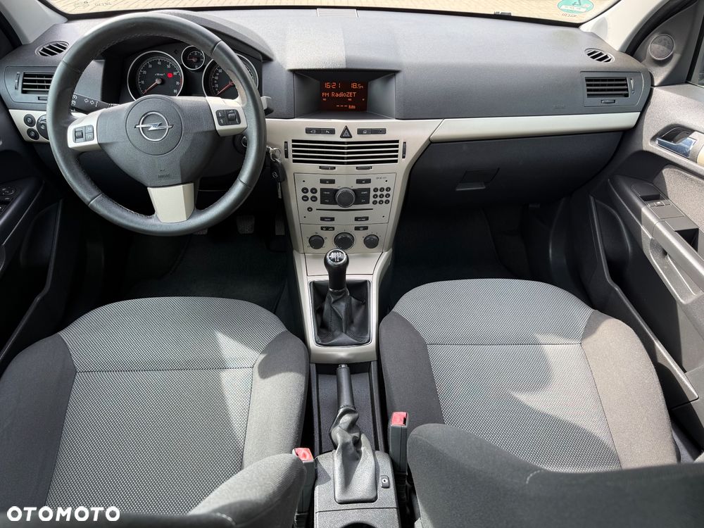 Opel Astra 1.6 - 9