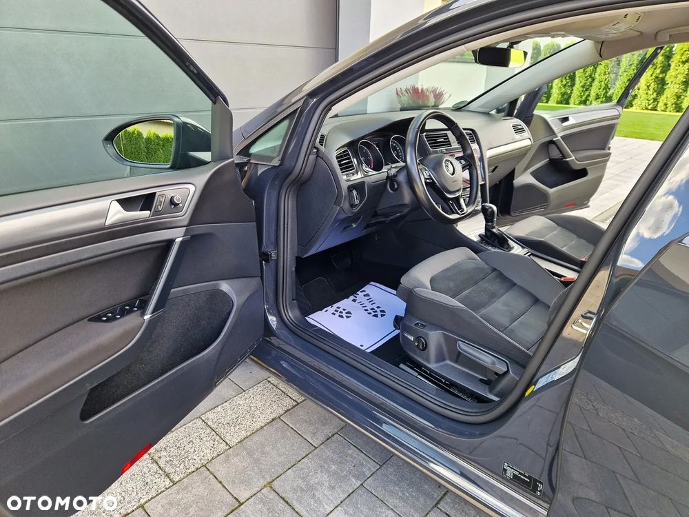 Volkswagen Golf - 14
