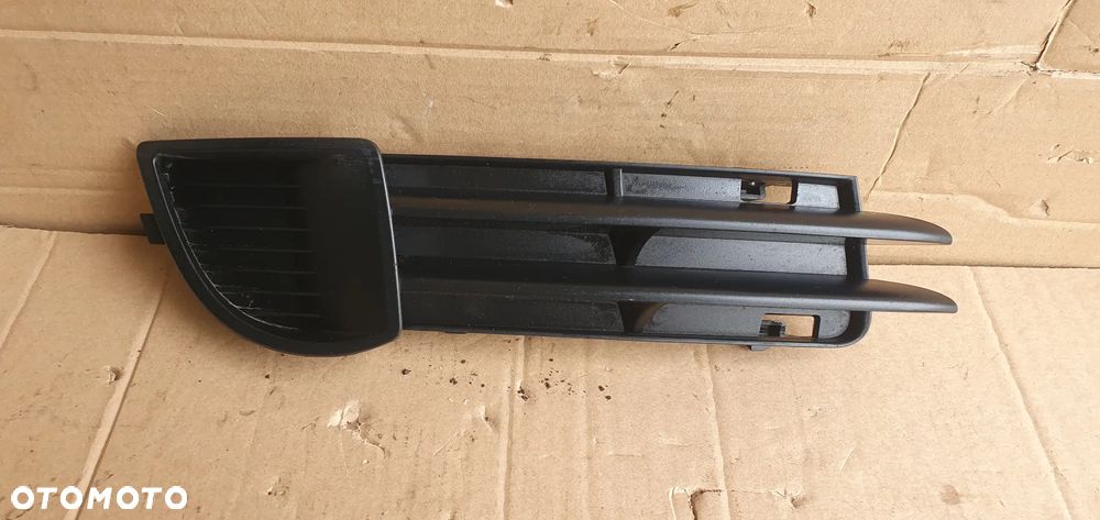Kratka zderzaka prawy przód przednia prawa Audi A3 8P 8P4807682A - 1