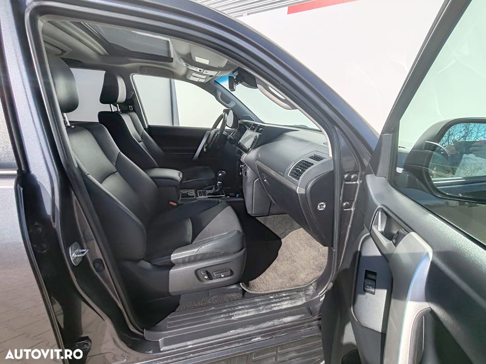 Toyota Land Cruiser 2.8l D-4D 204 CP A/T 7 locuri Luxury AVS - 7