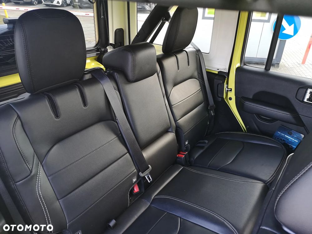 Jeep Wrangler - 19