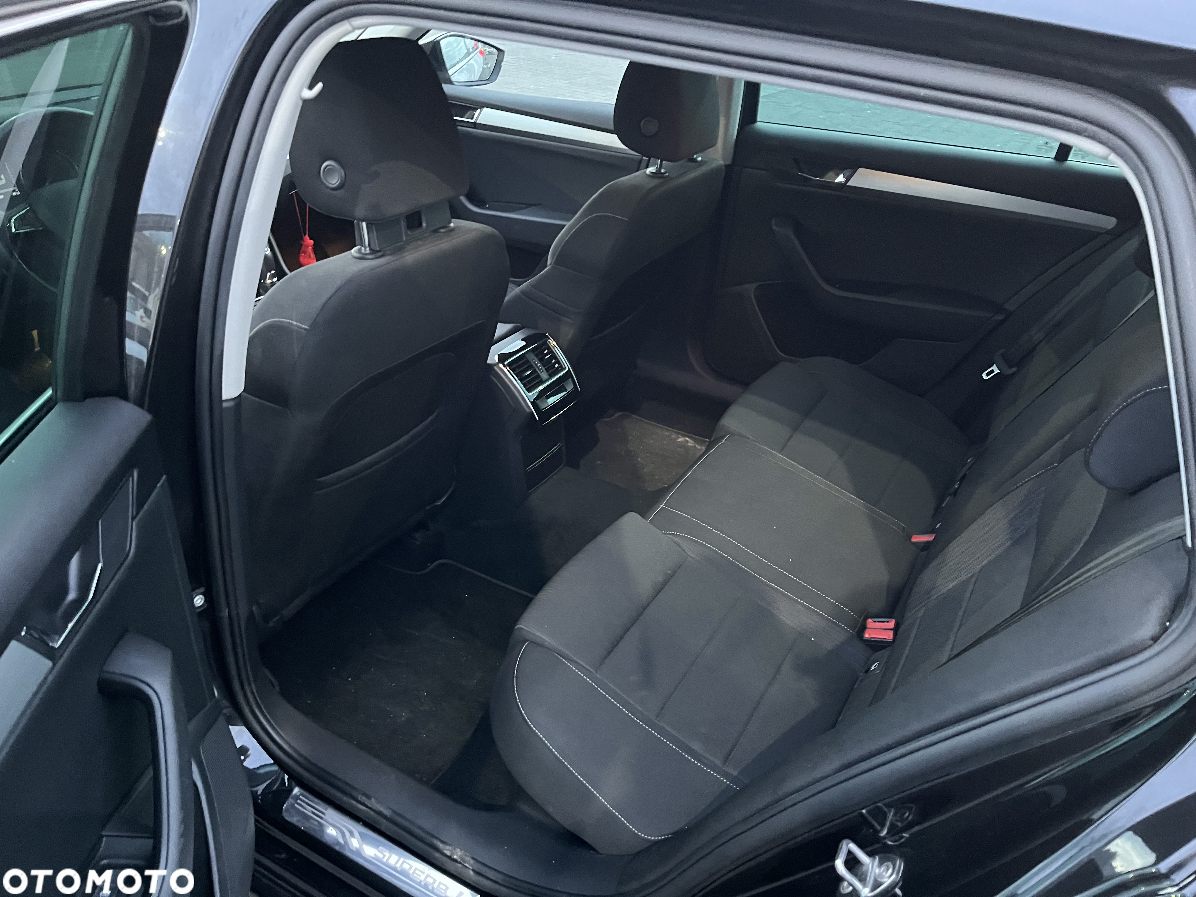 Skoda Superb 2.0 TDI 4x4 DSG Ambition - 11