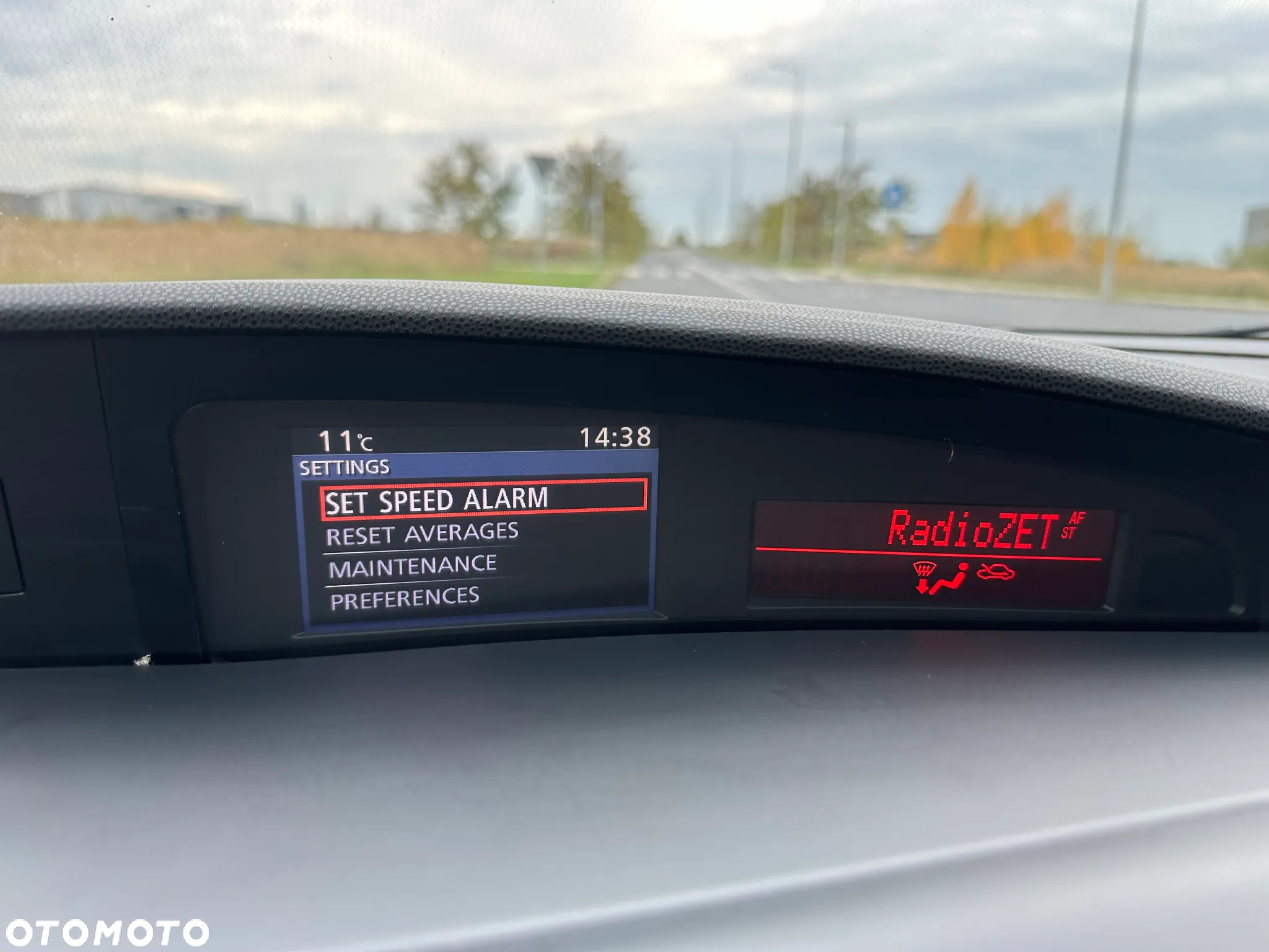 Mazda 3 2.0 Exclusive + - 23