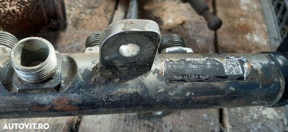 Rampa inalta presiune motor Cummins/Daf Bosch 0445224025 - 3