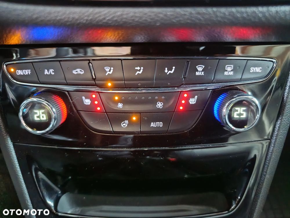 Opel Astra 1.6 D (CDTI) Start/Stop Sports Tourer Business - 23