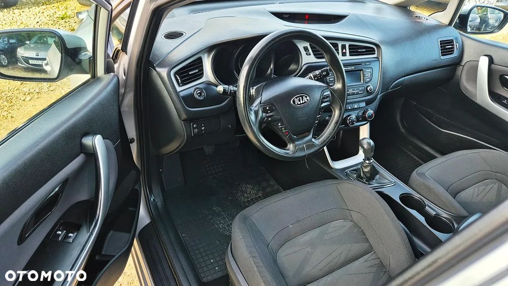 Kia Ceed Cee'd 1.6 GDI XL - 32