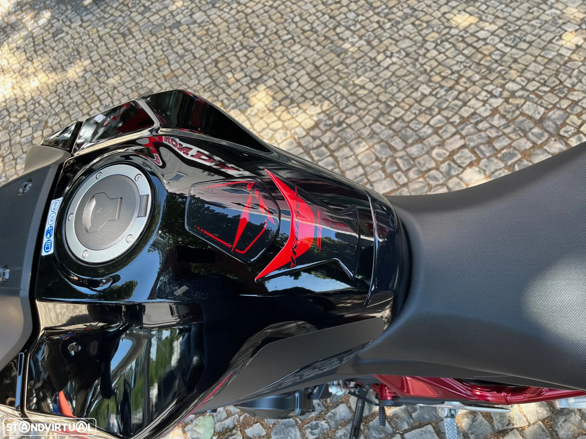 Honda CB 750 HORNET - 10
