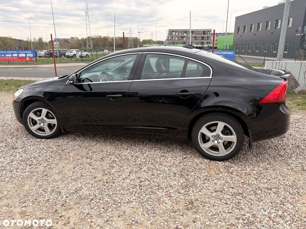 Volvo S60 2.5 T5 - 18