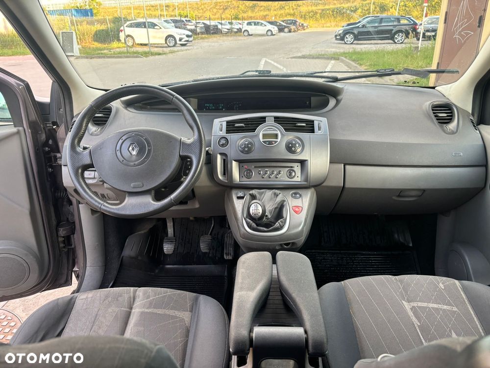 Renault Scenic 2.0 16V Emotion Plus - 7