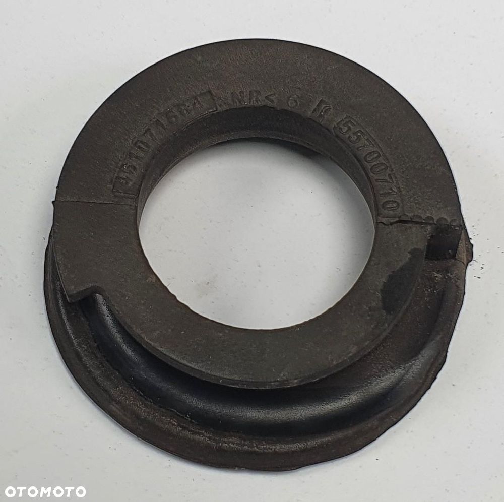 PODKŁADKA GUMA POD SPRĘŻYNĘ TYŁ OPEL CORSA D 55700710 - 2