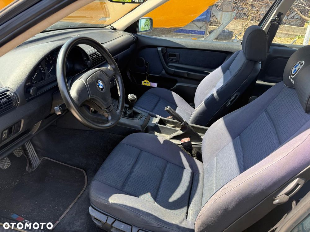 BMW Seria 3 316i - 11