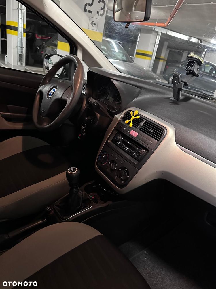 Fiat Punto 1.4 16V Emotion - 7