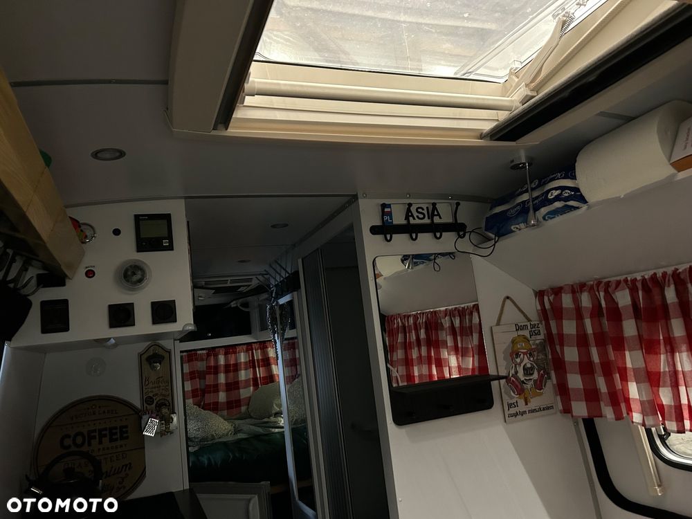 Mercedes-Benz sprinter - 24