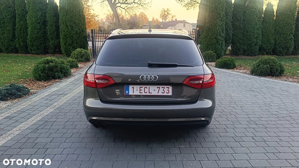 Audi A4 Avant - 11