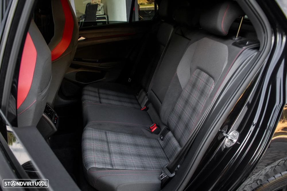 VW Golf 2.0 TSI OPF DSG GTI - 30