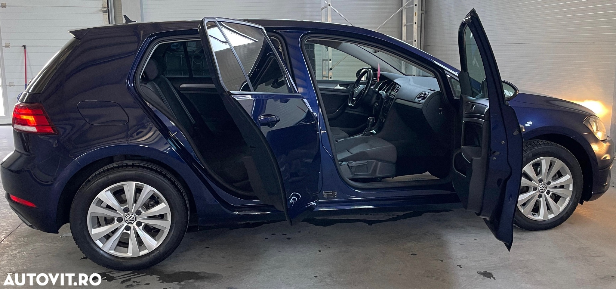 Volkswagen Golf 2.0 BlueTDI DSG Comfortline - 16