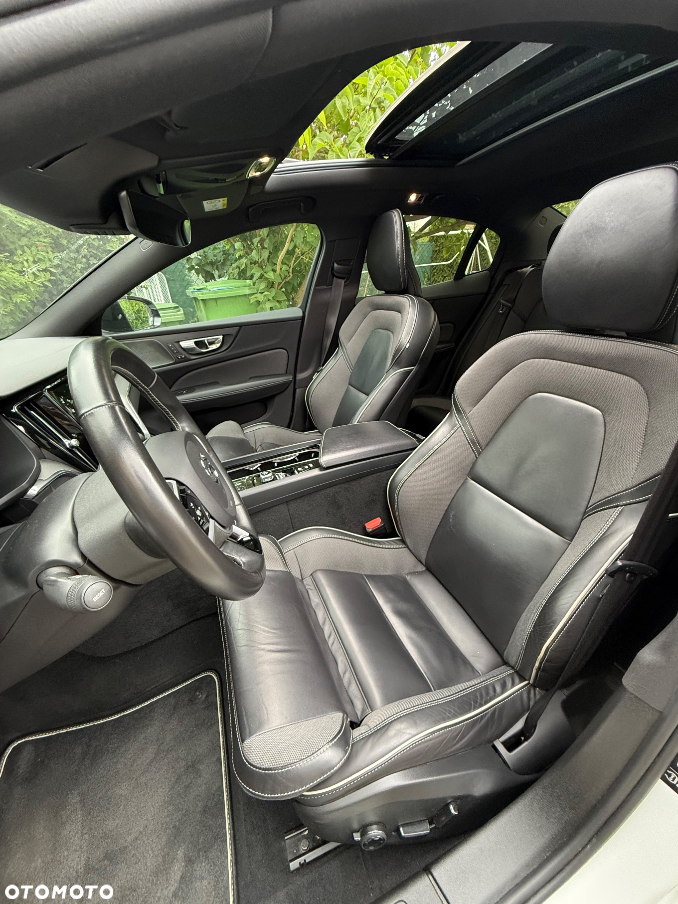 Volvo S60 B5 B R-Design - 14