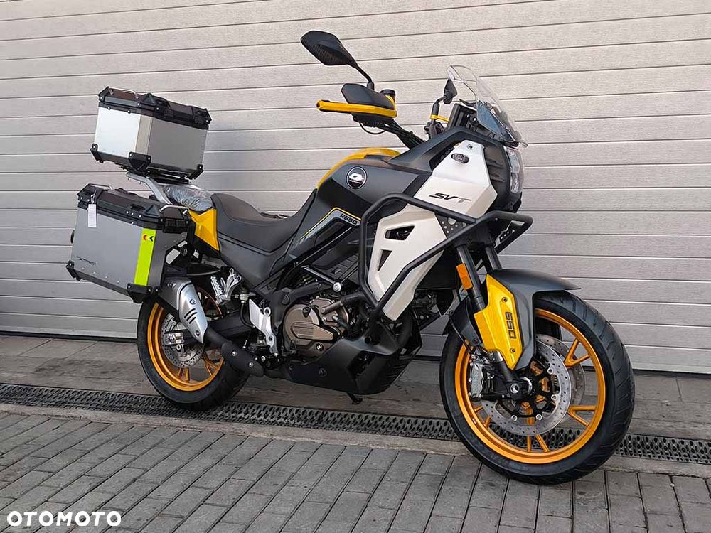 QJMOTOR SVT 650 - 11