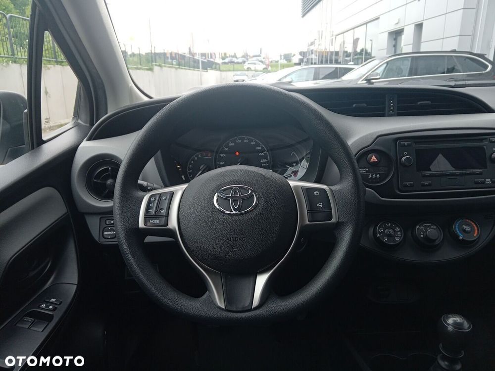 Toyota Yaris - 16