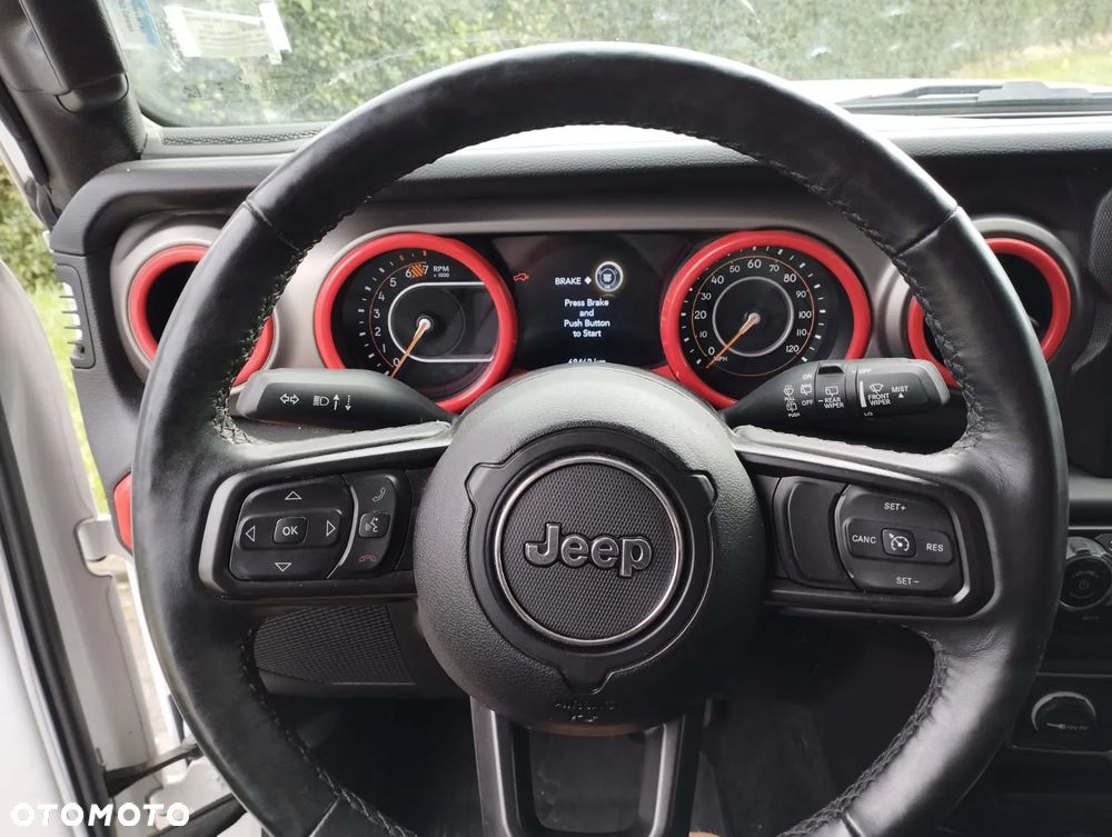 Jeep Wrangler - 10