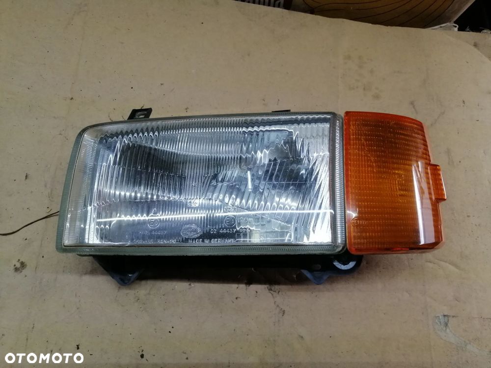 Volkswagen Transporter T4 komplet lamp przednich z kierunkami za 199zł - 2