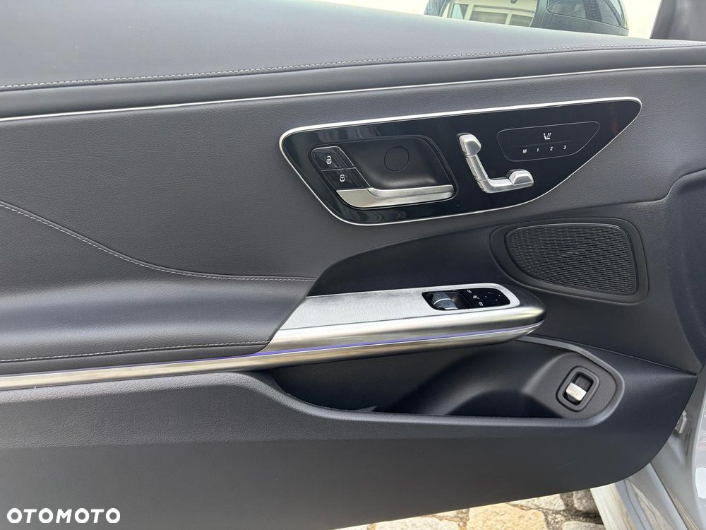 Mercedes-Benz CLE 300 4Matic 9G-TRONIC Edition AMG Line - 12
