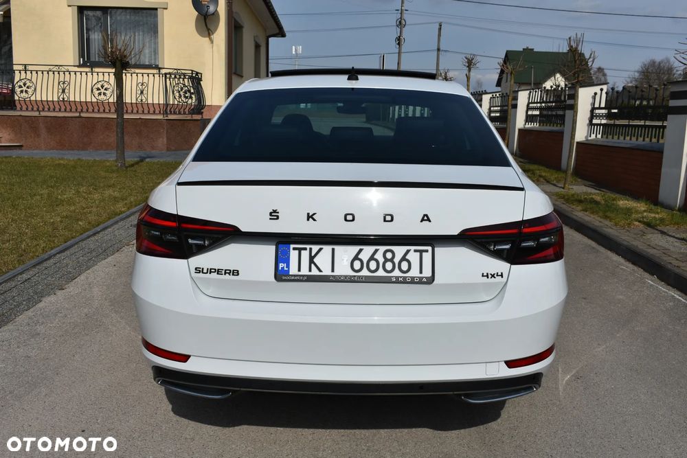 Skoda Superb 2.0 TDI SCR 4x4 Sportline DSG - 5