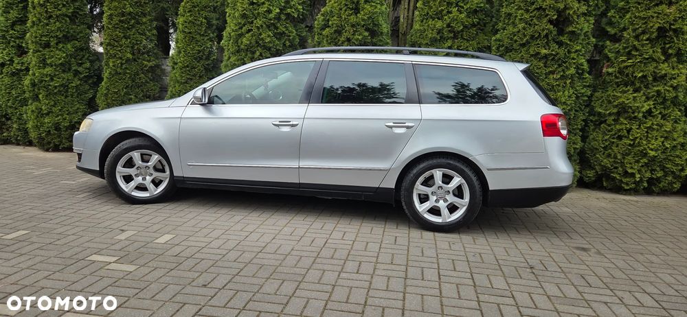 Volkswagen Passat 2.0 TDI Comfortline - 11